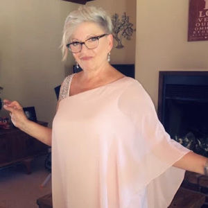 Meet your Posher, Denise